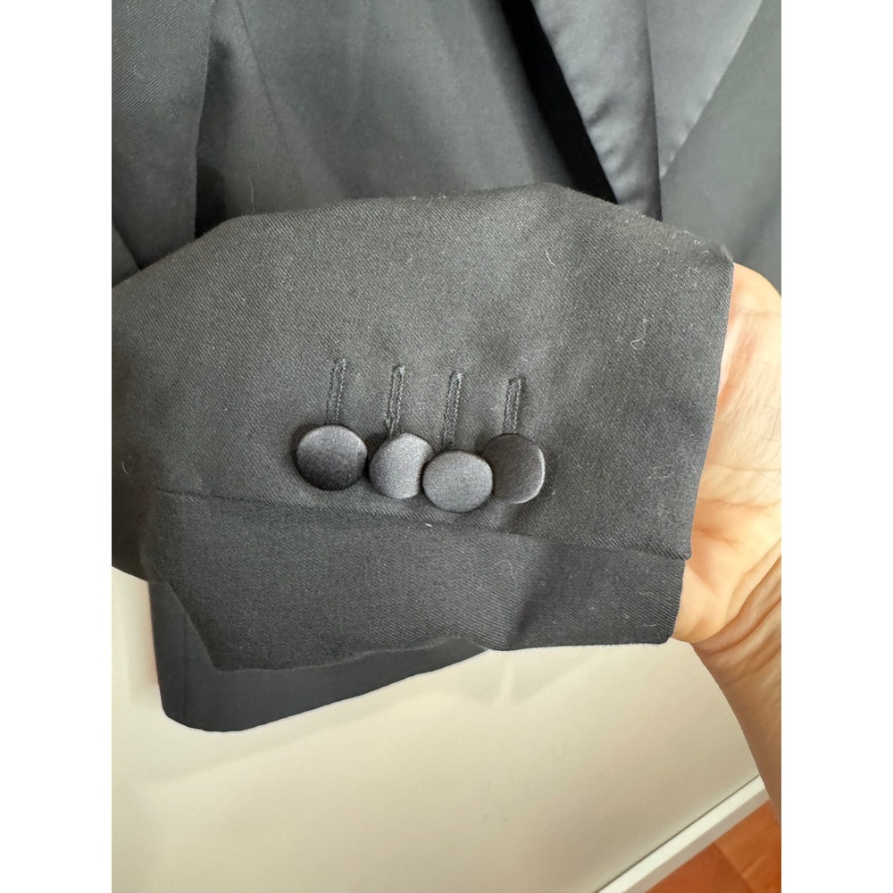 YSL Yves Saint Laurent Beaute Uniform Italy Black Tuxedo Blazer Sz 38 One Button - Picture 4 of 6